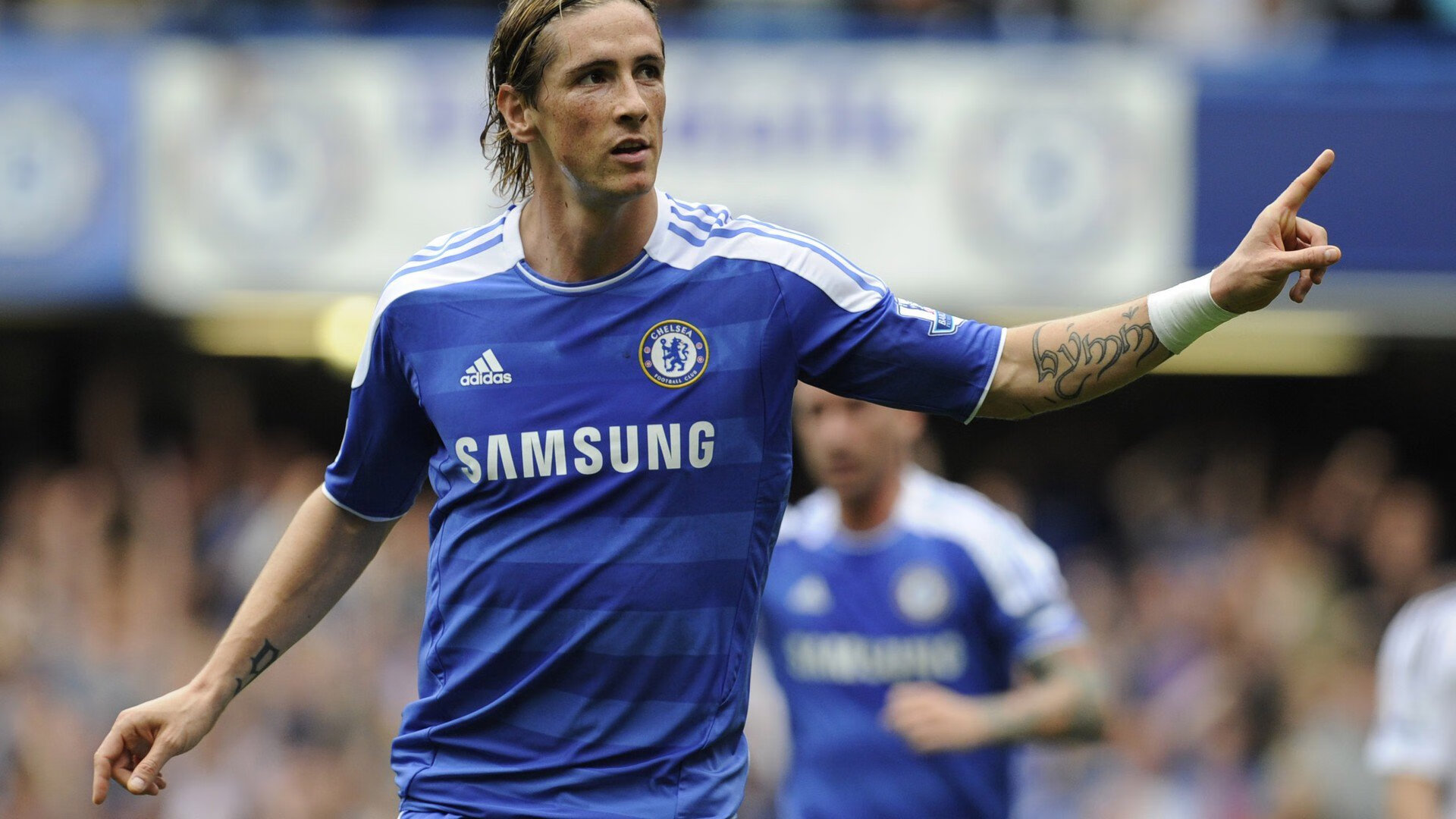 中国足球联赛推动足球市场多渠道发展，中国足球市场化